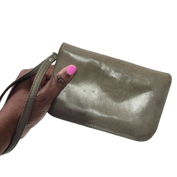 Hobo International Zip Around Wallet Grey Glazed Leather Wristlet Strap Zippered - Picture 1 of 16